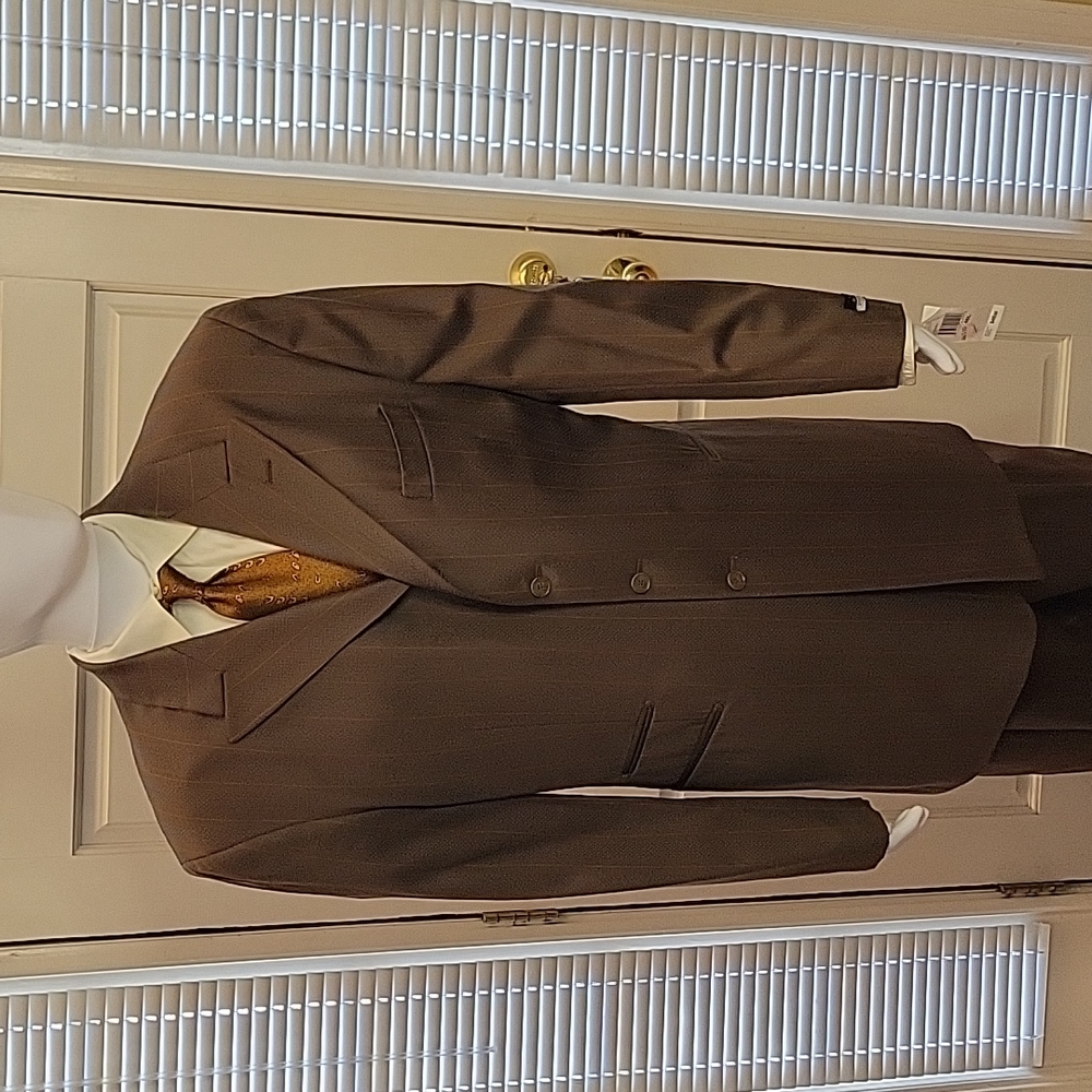 Men Steve Harvey suit